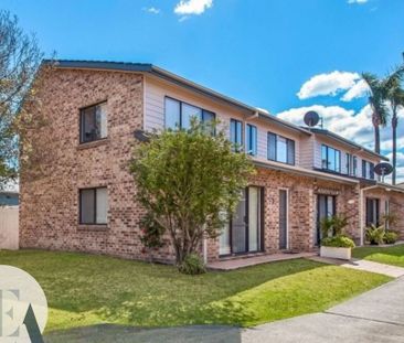 Compact & Convenient 2-Bedroom Unit – Ideal Low-Maintenance Living! - Photo 2