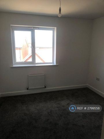 2 bedroom terraced house to rent - Photo 3
