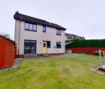 4 bedroom detached house to rent - Photo 5