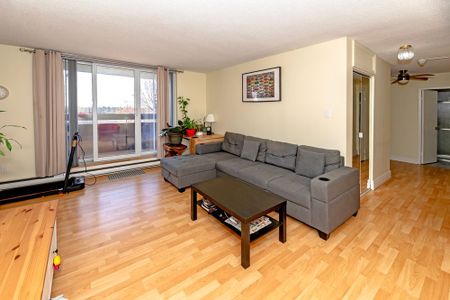 For Lease - 2000 Jasmine Crescent Unit# 402, Beacon Hill North - South and Area, Ontario - Photo 2