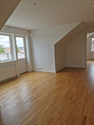 Pelargonvägen, Bro - Photo 1