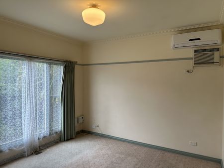 2 / 27 Sobraon Street, SHEPPARTON VIC 3630 - Photo 3