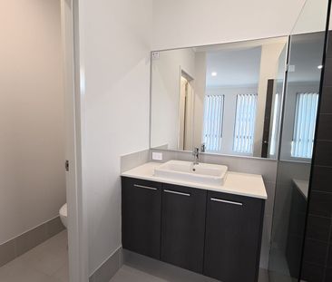 Near New Luxury 4x2 Home&excl; - Photo 2