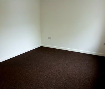 Pant Yr Heol, Briton Ferry, NEATH - Photo 4