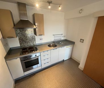 Studio Flat, Renolds House, M5 - Photo 2