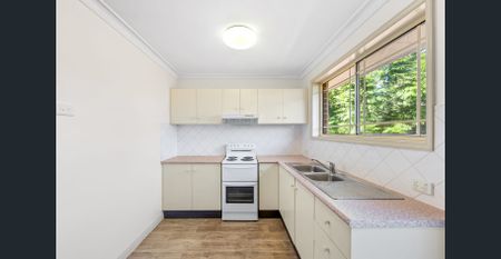 Freshly Updated 2-Bedroom Villa in Prime Location - Photo 5