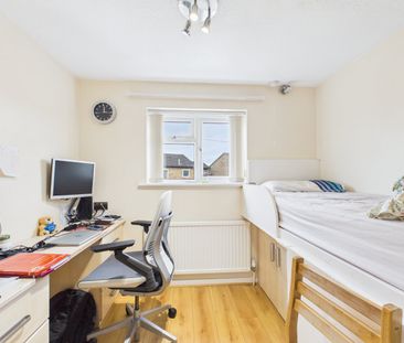 4 bedroom House in Byland Drive, Maidenhead - Photo 5