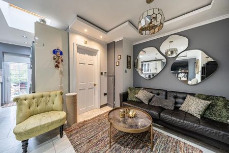 4 bedroom terraced house to rent - Photo 4
