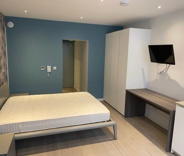 Studio Flat, Lymington Road, NW6 - Photo 3