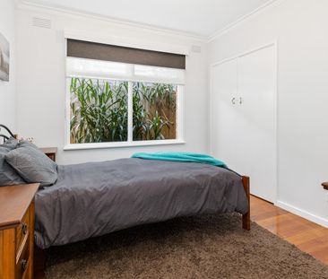 STUNNING HOME IN THE HEART OF WERRIBEE FOR RENT! - Photo 6