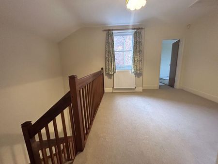 4 bedroom detached house to rent - Photo 5