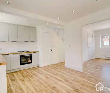 3 bedroom end of terrace house to rent - Photo 5