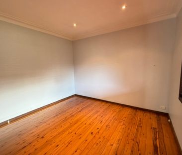 COZY 3 BEDROOM FAMILY HOME - Photo 5