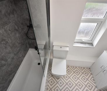 3 bedroom terraced house to rent - Photo 6