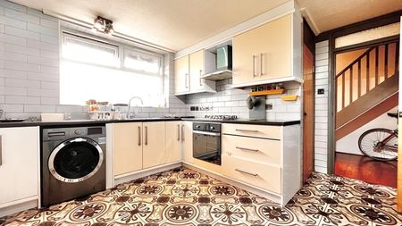 Room in a Shared Flat, Hind Grove, E14 - Photo 2