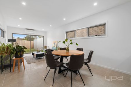 BRAND NEW 3 BEDROOM HOME - Photo 4