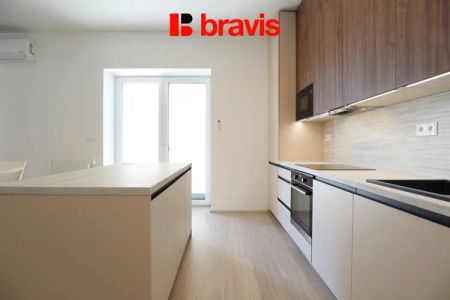 Pronájem nadstandardního bytu s terasou, garážovým stáním a sklepem, Rezidence Litava – Slavkov u Brna, ulice Slovanská - Фото 4