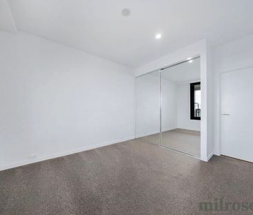 Modern two-Bedroom Apartment in the Heart of Williams Landing! - Photo 3