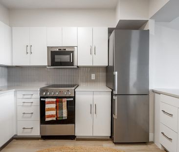 5311 Sherbrooke Street West - Photo 1