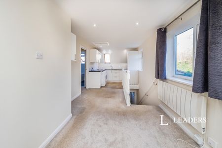 1 bedroom apartment to rent Newton Avenue, East Grinstead, West Sussex, RH19 - Photo 3
