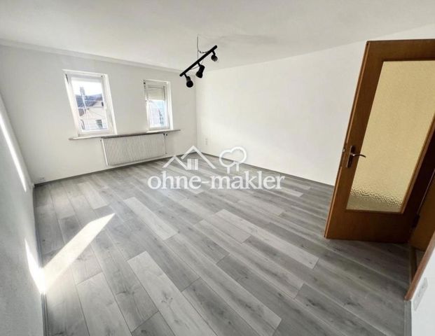 Attraktive 5 Zi DG Wohnung - Gartenan., EBK, Teilmöbliert,Garage - Foto 1