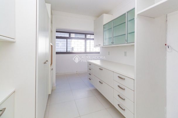 Apartamento com 3 quartos e 123m² para alugar em Petrópolis, Porto Alegre. - Foto 1