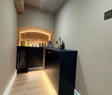 John Street - Photo 2