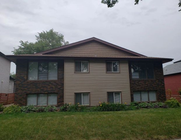 Walk - UofA, Scona, Whyte Ave., Shops, Bus stops, Short ride DT — 3 Bedrooms Fourplex - Photo 1
