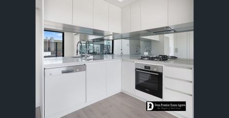 Modern 2-Bedroom Apartment in Prime Essendon Location - Photo 4