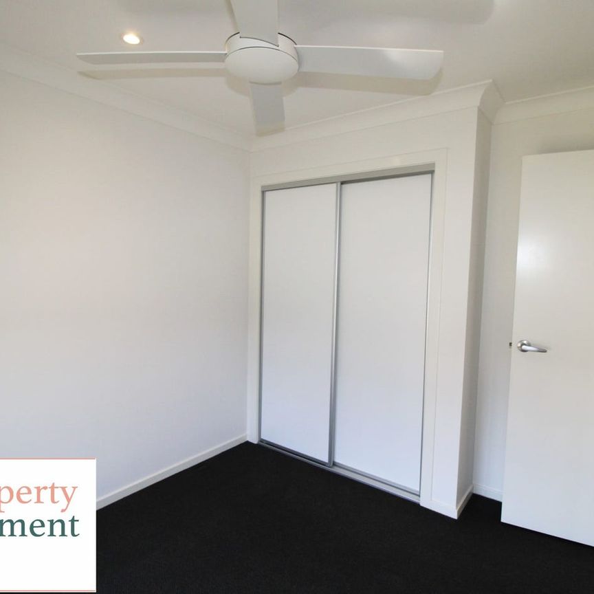 Modern 4-Bedroom, 3-Bathroom Family Home in the Heart of Austral - Photo 1