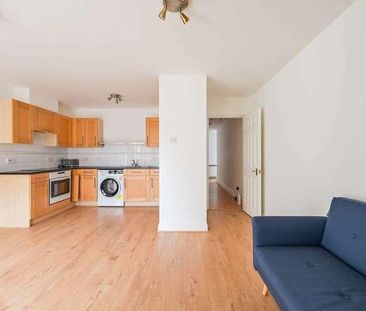 Sheerness Mews, Silvertown, E16 - Photo 4