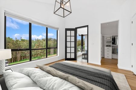 Sophisticated New Luxury Residence in Prime Warriewood Location - Photo 5