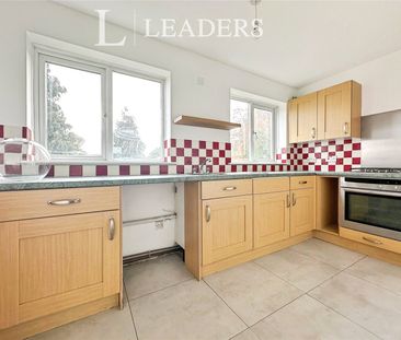 2 bedroom maisonette to rent Battery Close, Gosport, Hampshire, PO12 - Photo 5