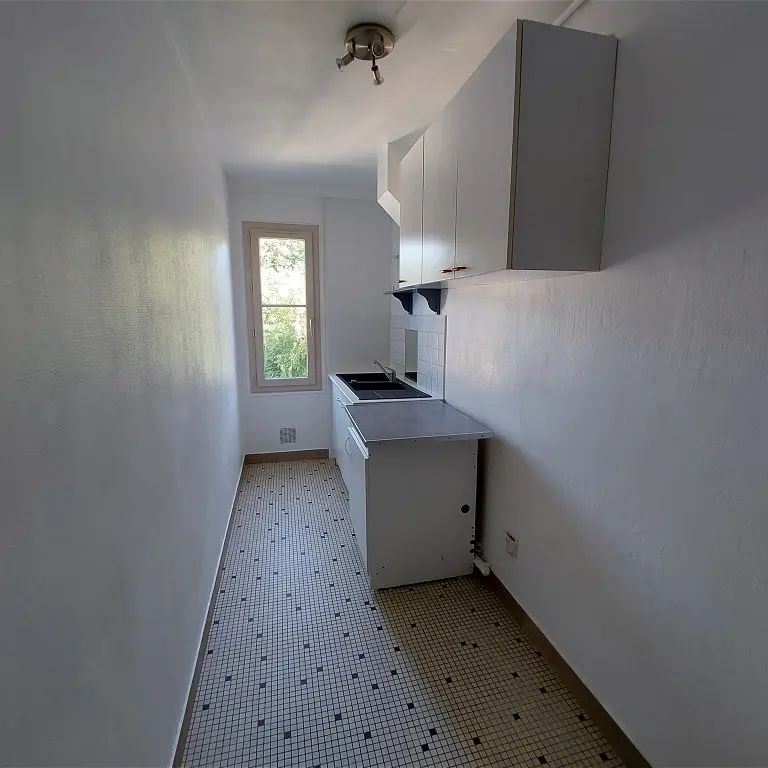 Location appartement 1 pièce - 36m² à Rouxmesnil-bouteilles (76370) - Photo 1