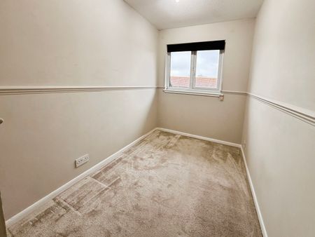 Aylets Field, Harlow - Photo 4