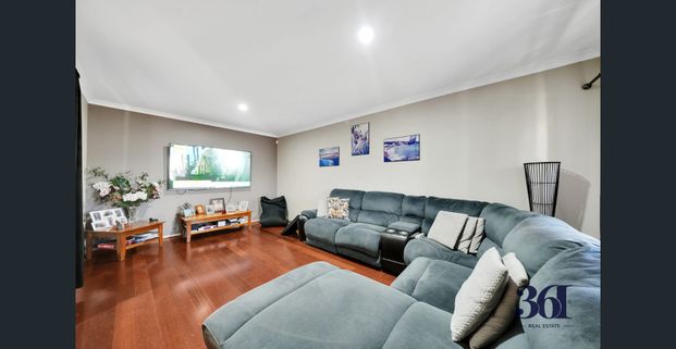 Luxurious House With Great Architect & Outstanding Design In The Heart Of Hoppers Crossing!!! - Photo 1