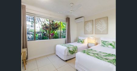 GROUND-FLOOR UNIT - PRIME LOCATION - Photo 4