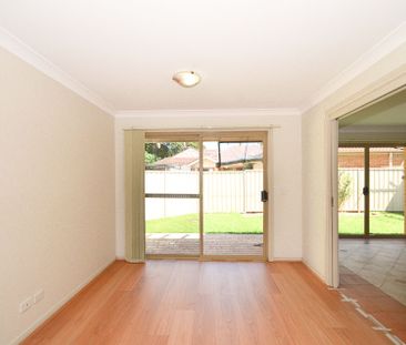 Beautiful 2 Storey Residence with Air&sol;Con Close to Westmead Hos... - Photo 2