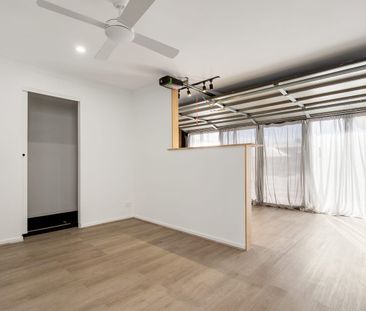 3 bedroom, Low Maintenance Family Home! - Photo 1