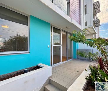 Gorgeous, modern ground floor apartment FIRST HOME OPEN SATRUDAY 11... - Photo 6