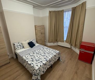 Room in a Shared Flat, London, N17 - Photo 6