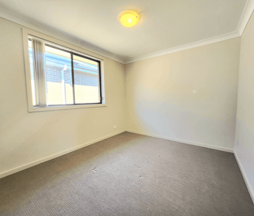 Adorable & Spacious Family Home - Photo 3