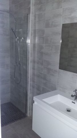 Location Appartement 3 pièces 55m² LEZIGNAN CORBIERES 11200 - Photo 4