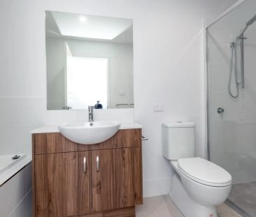 Lovely low maintenance duplex - Photo 6