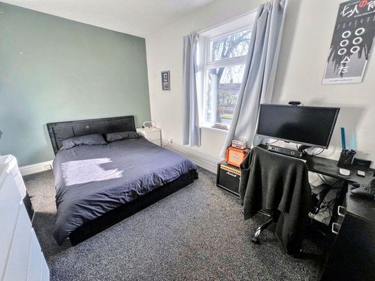 2 bed upper flat to rent in NE29 - Photo 1