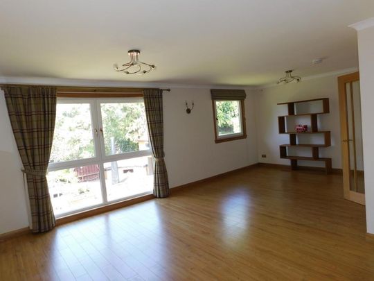 6 bedroom detached house to rent - Photo 1