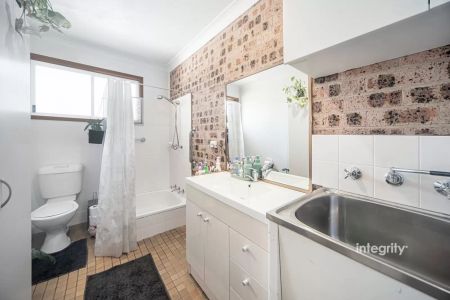 Low Maintenance and Great Location - Photo 2