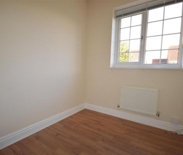 3 bedroom detached house to rent - Photo 5