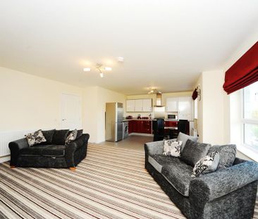 2 bedroom apartment to rent - Photo 3