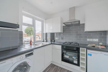 2 bedroom apartment to rent - Photo 3